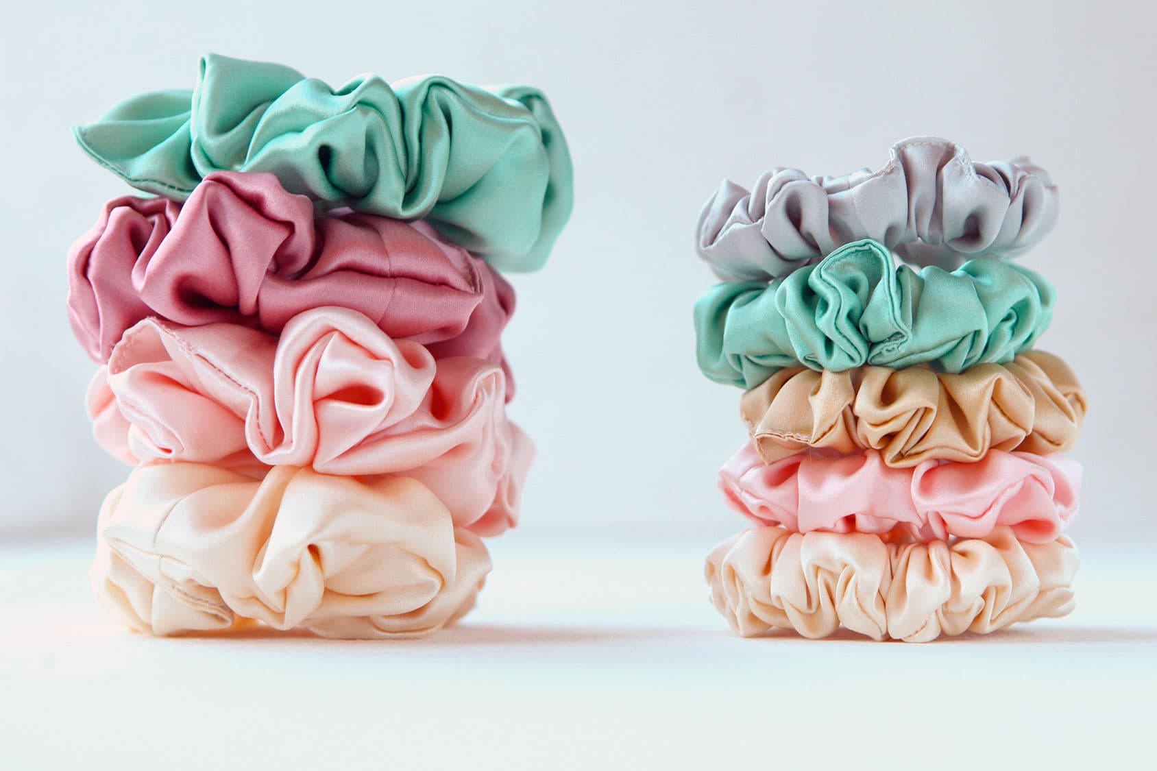 “SCRUNCHIE FEVER”: LA TENDENZA CONTINUA ANCHE IN AUTUNNO