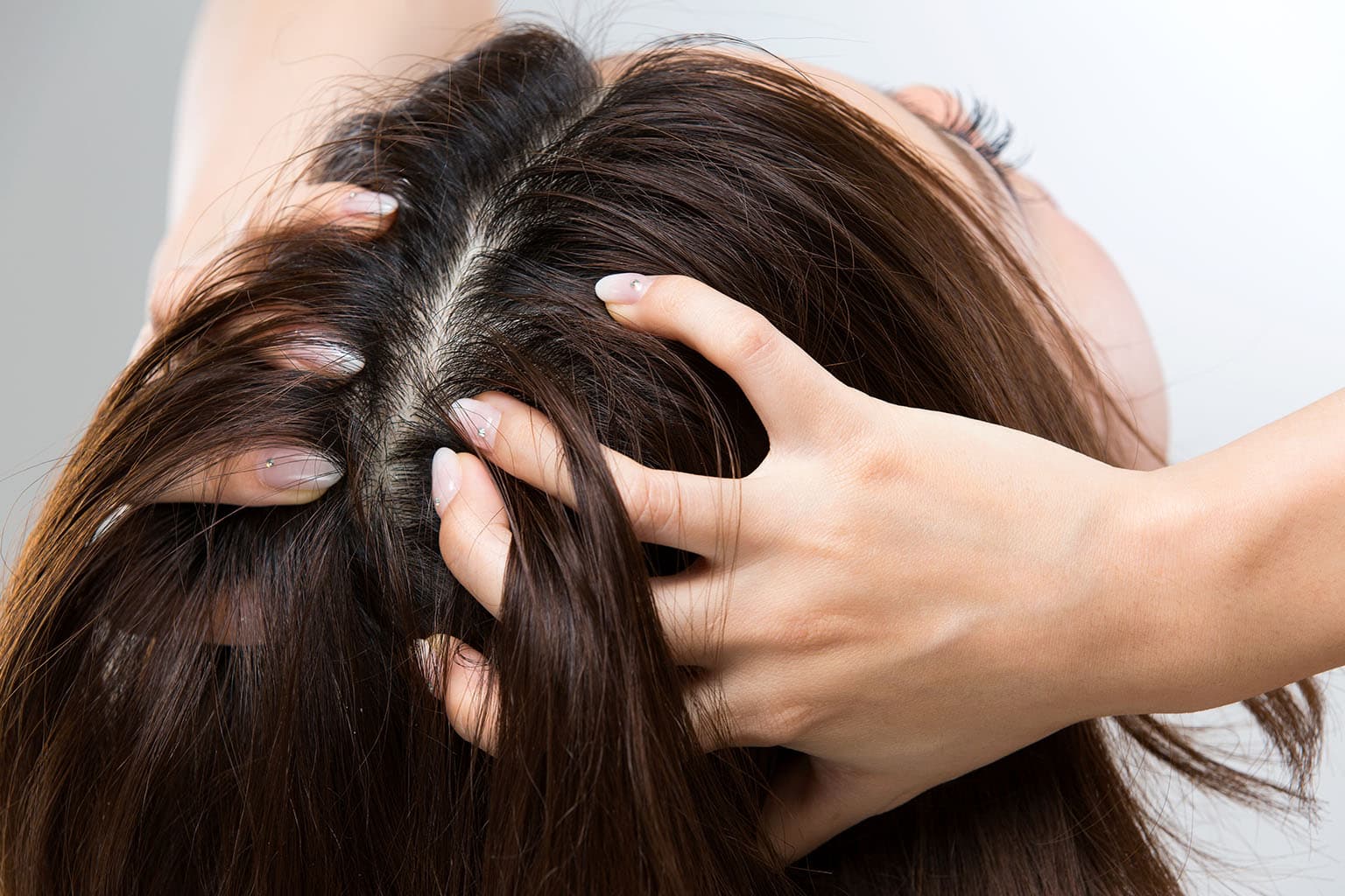 COME FARE IL MASSAGGIO DEL CUOIO CAPELLUTO