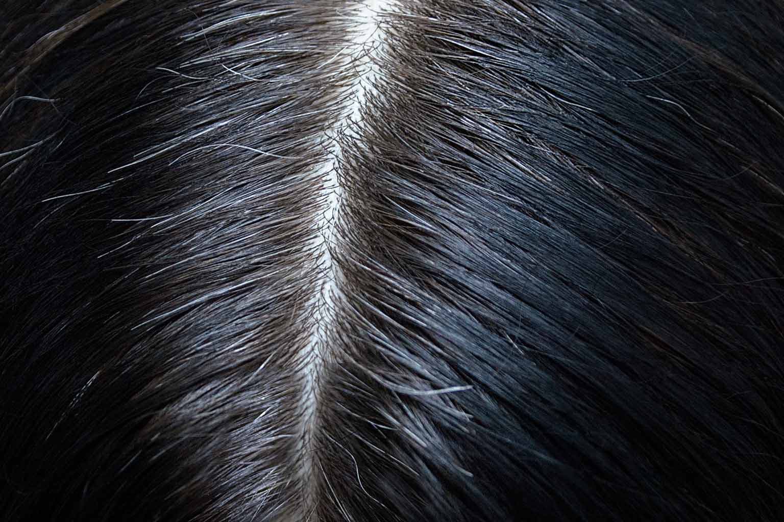 COME RAVVIVARE LE LUNGHEZZE DEI CAPELLI SBIADITE