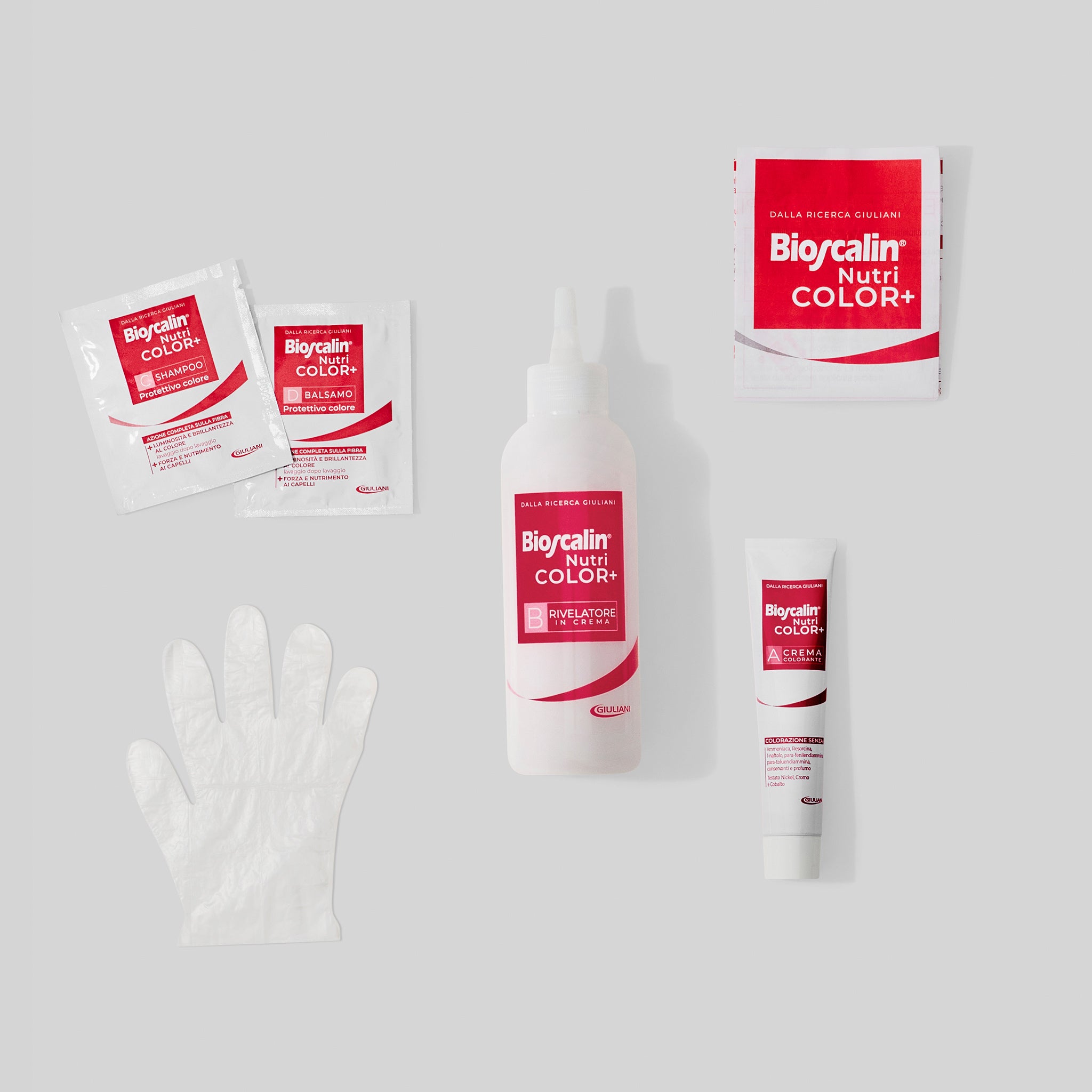 Flaconi di shampoo e balsamo Bioscalin® NutriCOLOR+: con un'azione completa sulla fibra dona luminosità, brillantezza, forza e nutrimento